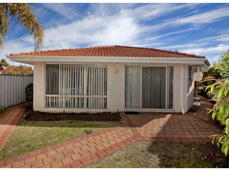20A Westland Place, Waterford WA 6152