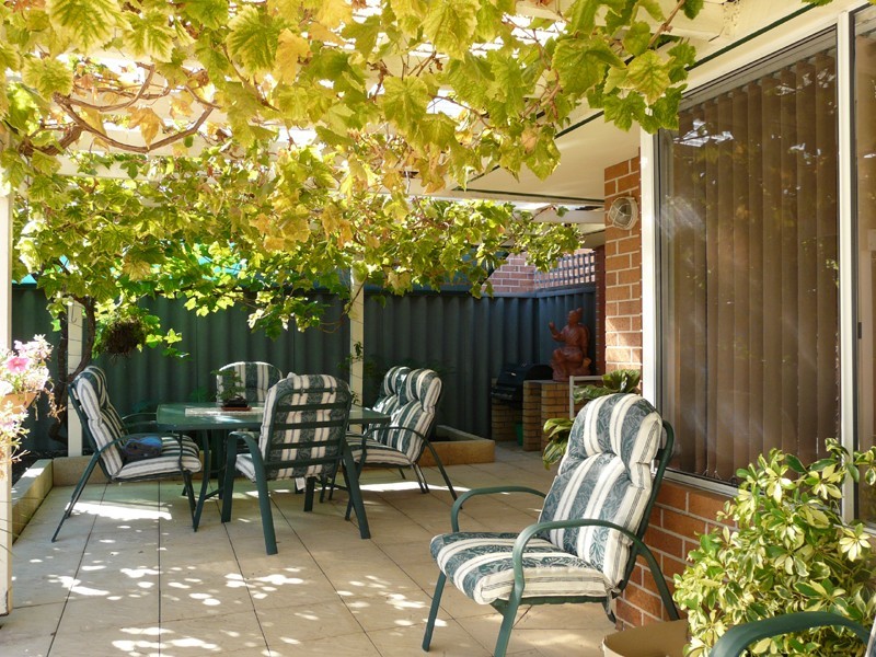 18 Towncentre Drive, Thornlie WA 6108