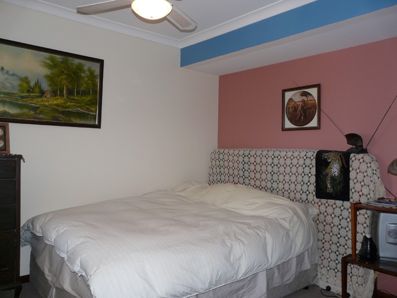 18 Towncentre Drive, Thornlie WA 6108