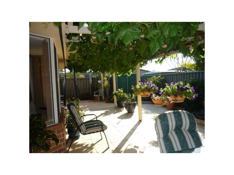 18 Towncentre Drive, Thornlie WA 6108