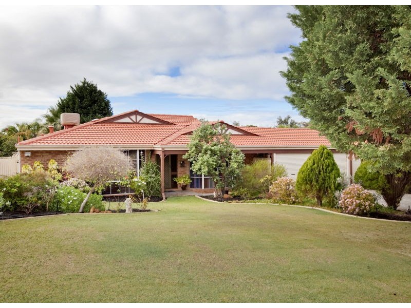 3 Madeleine Crt, North Lake WA 6163