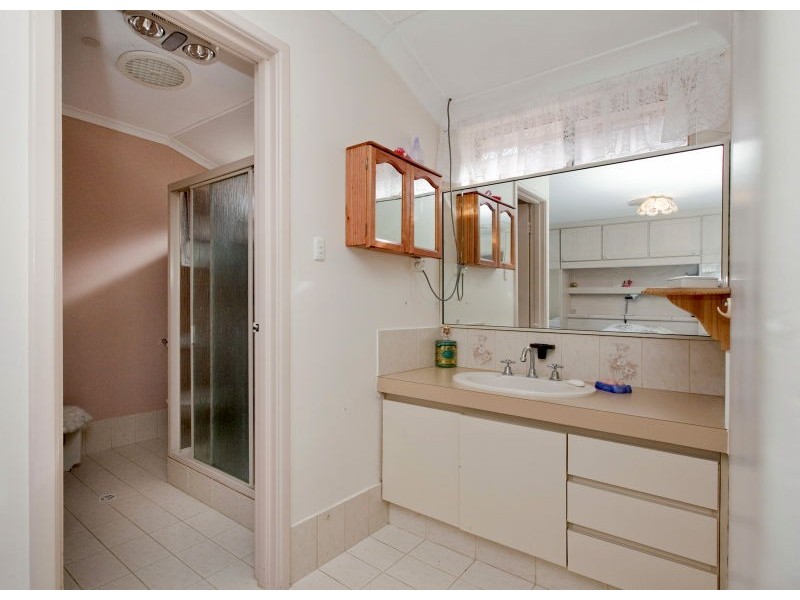 3 Madeleine Crt, North Lake WA 6163