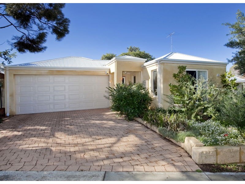 18 Yalgoo Ave, White Gum Valley WA 6162