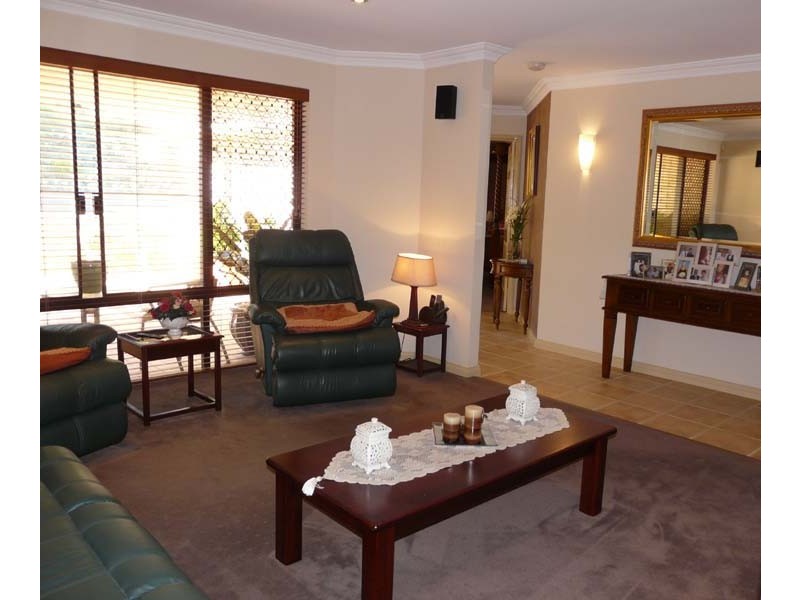 8 Rise Court, Mount Richon WA 6112