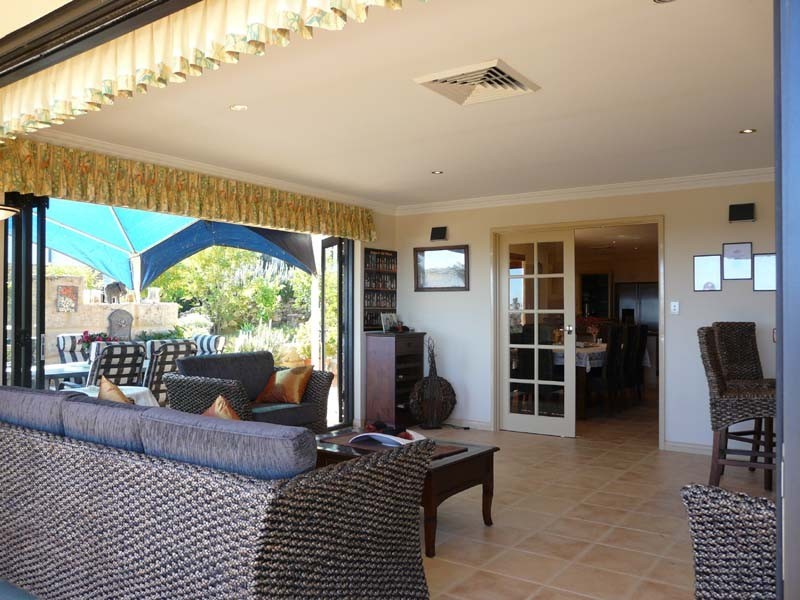 8 Rise Court, Mount Richon WA 6112