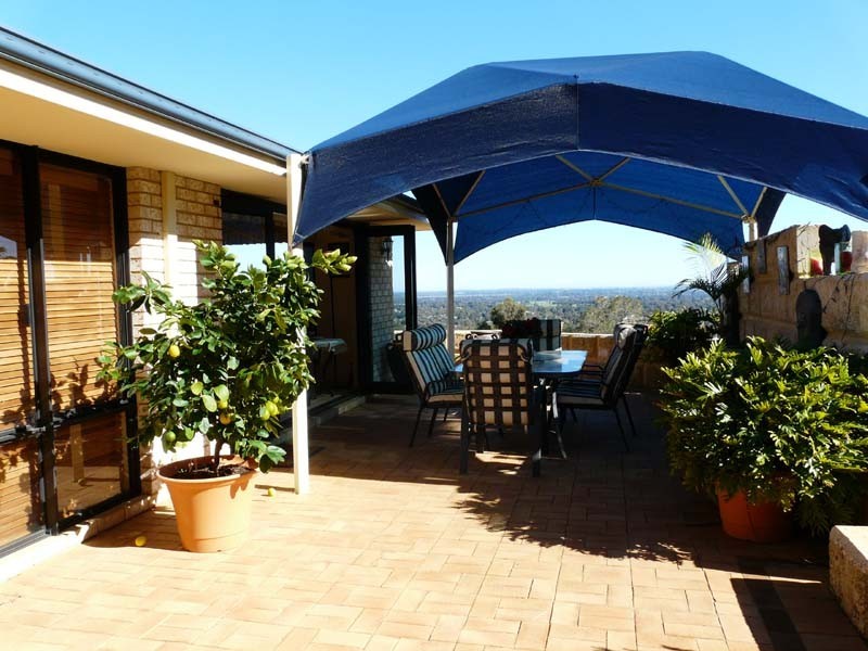 8 Rise Court, Mount Richon WA 6112