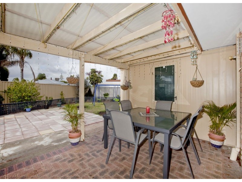 13 Silkwood Way, Beechboro WA 6063