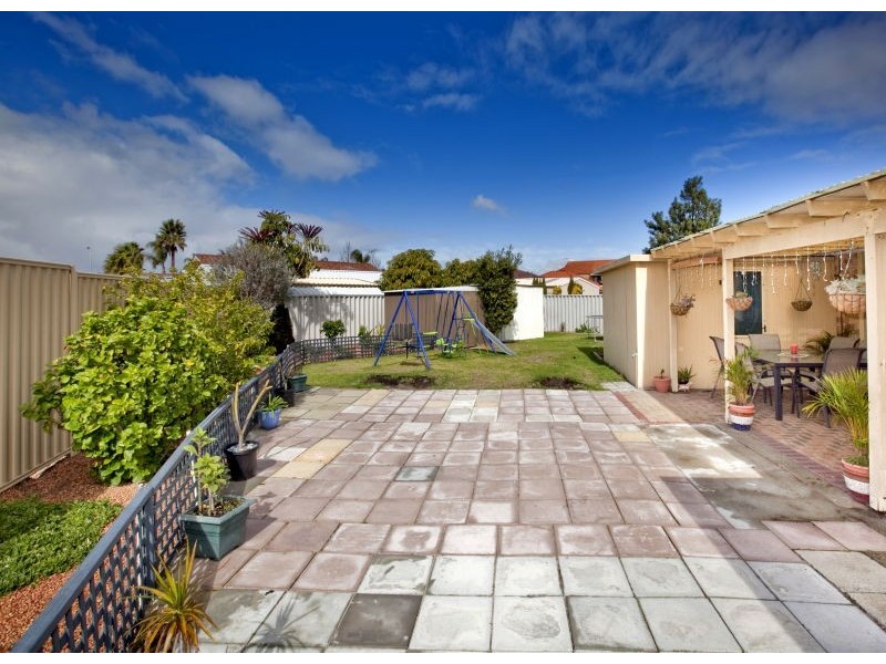 13 Silkwood Way, Beechboro WA 6063