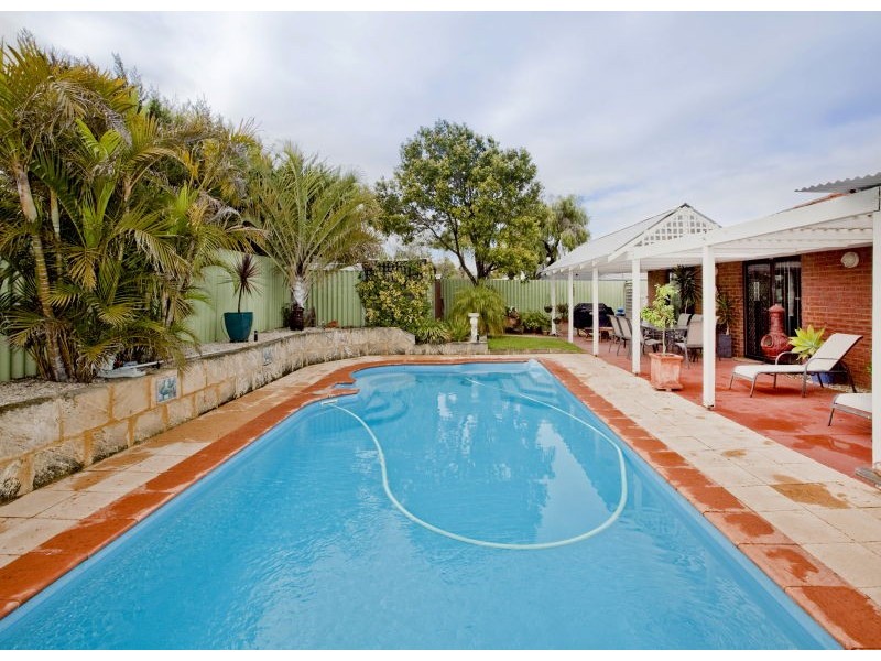 13 Cutter Crescent, Beldon WA 6027