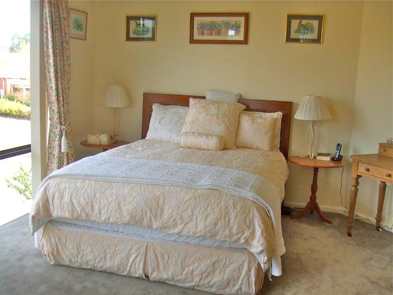 13 Bollinger Close, The Vines WA 6069