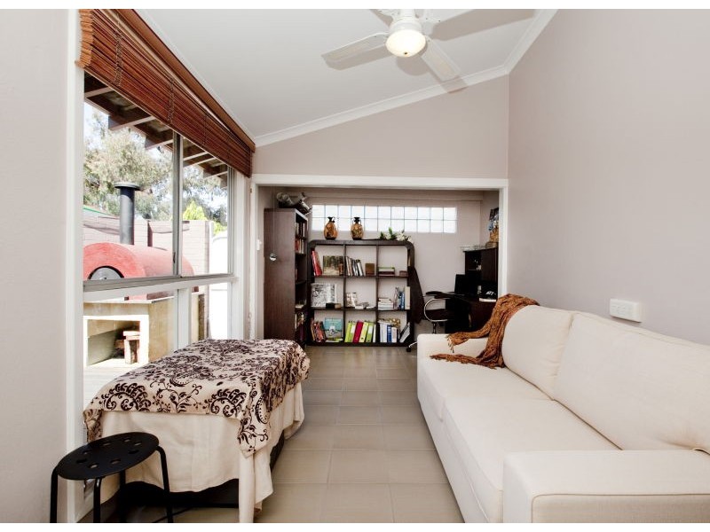 91 Dundas Road, Inglewood WA 6052