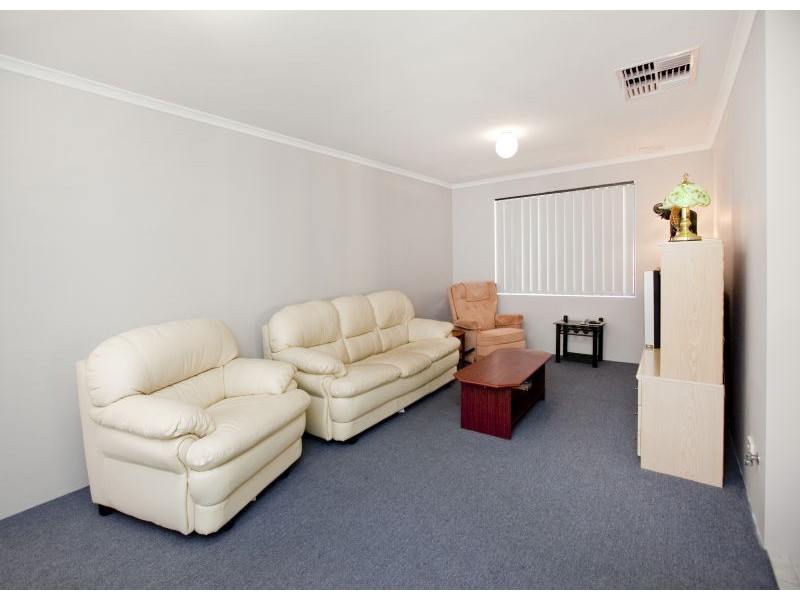 4/9 Sefton Place, Landsdale WA 6065
