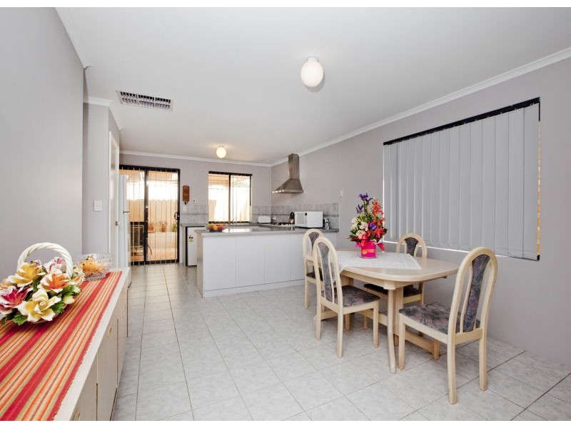 4/9 Sefton Place, Landsdale WA 6065