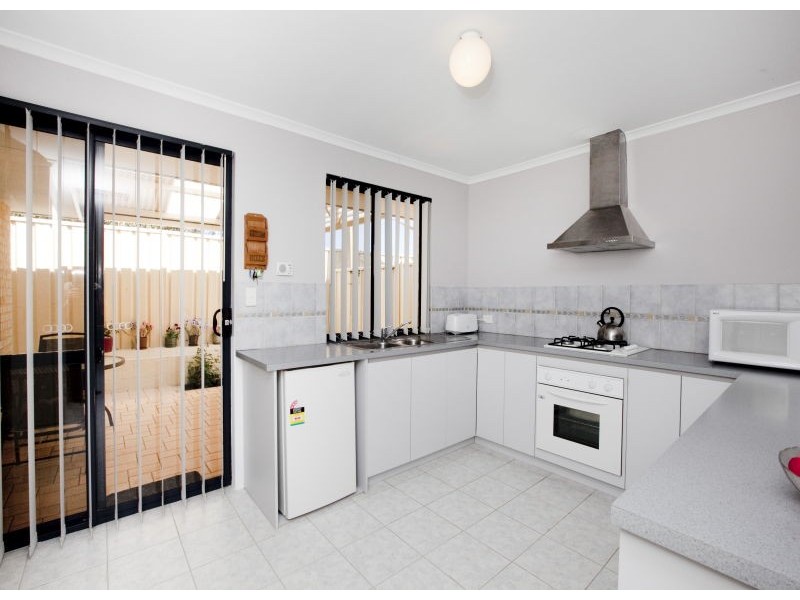 4/9 Sefton Place, Landsdale WA 6065