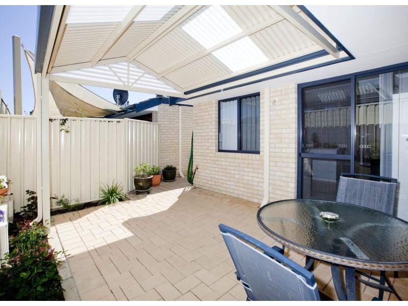 4/9 Sefton Place, Landsdale WA 6065