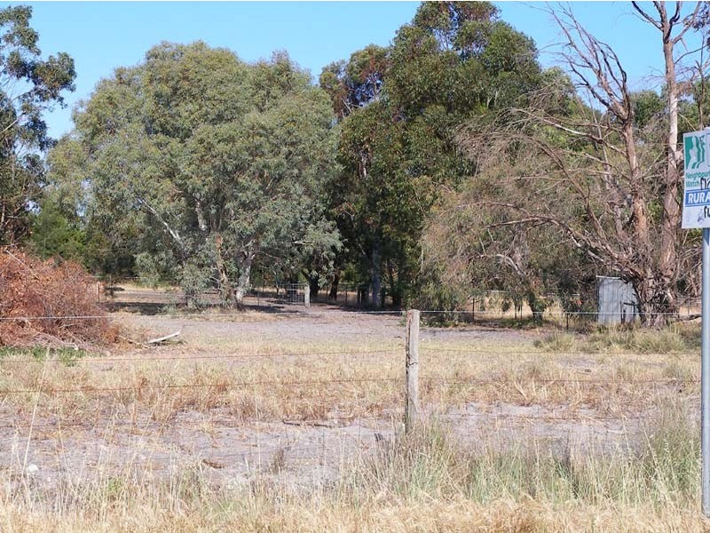 422 De Haer Road, Wandi WA 6167