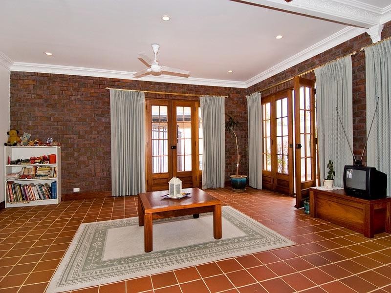 111 Woodrow Avenue, Dianella WA 6059