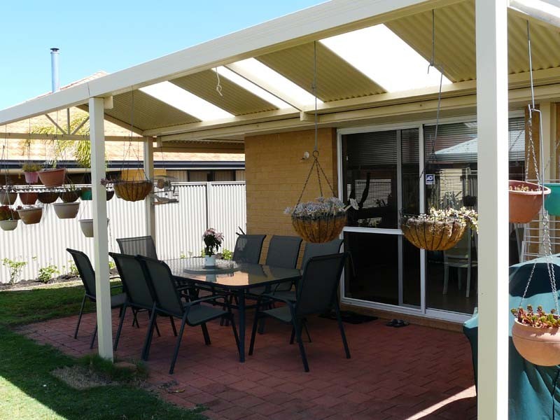 52 Furley Road, Southern River WA 6110