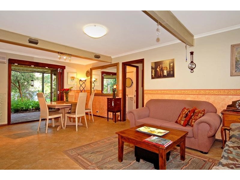 24 Ayres Road, Stoneville WA 6081