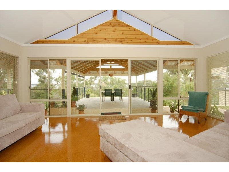 18 Estuary Heights Place, Bouvard WA 6210