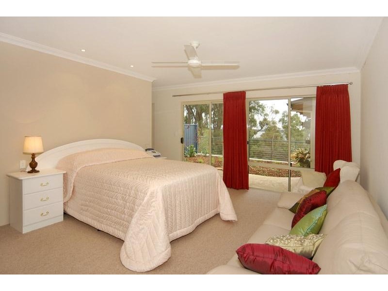 18 Estuary Heights Place, Bouvard WA 6210