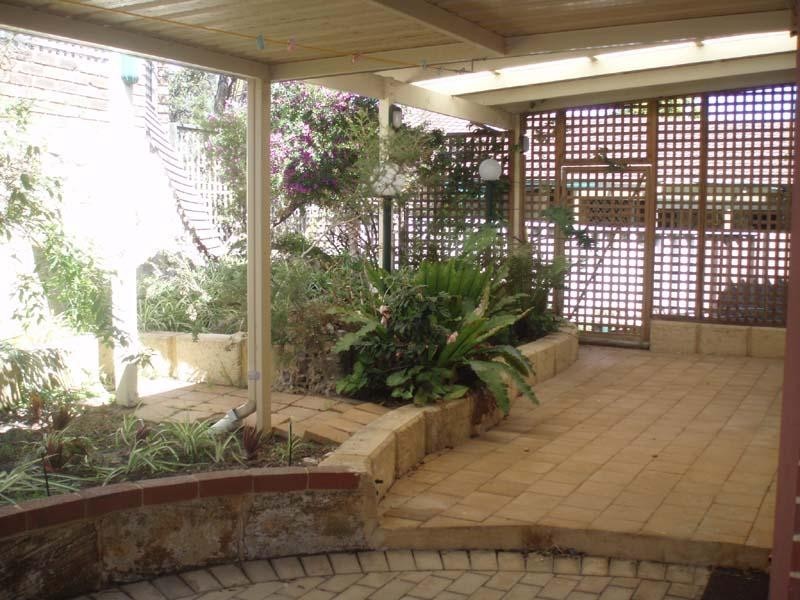 1/10 Galleon Road, Beldon WA 6027