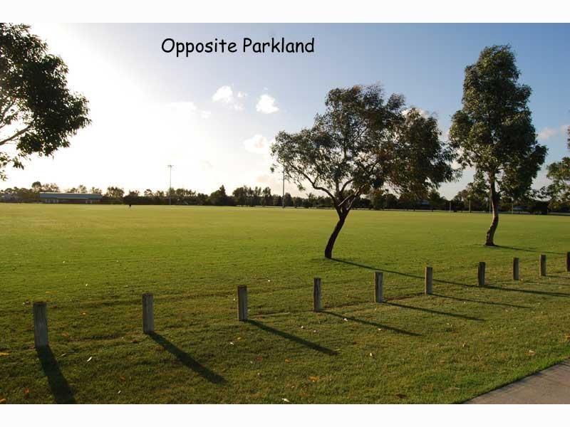 172 Brenchley Drive, Atwell WA 6164