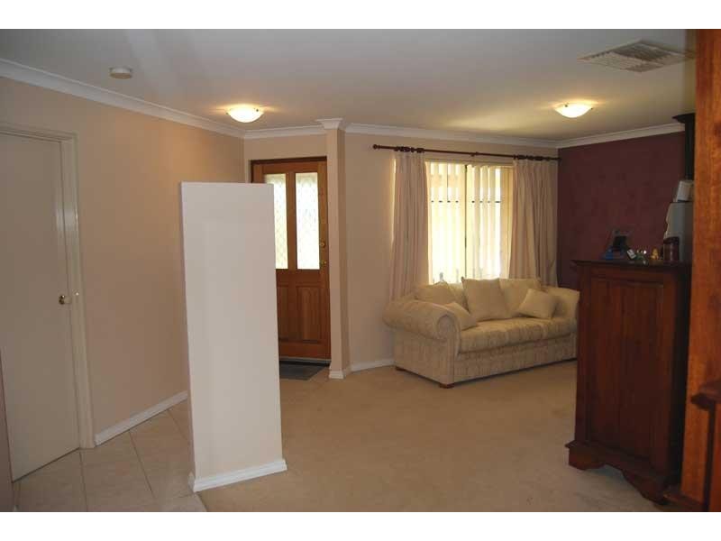 172 Brenchley Drive, Atwell WA 6164