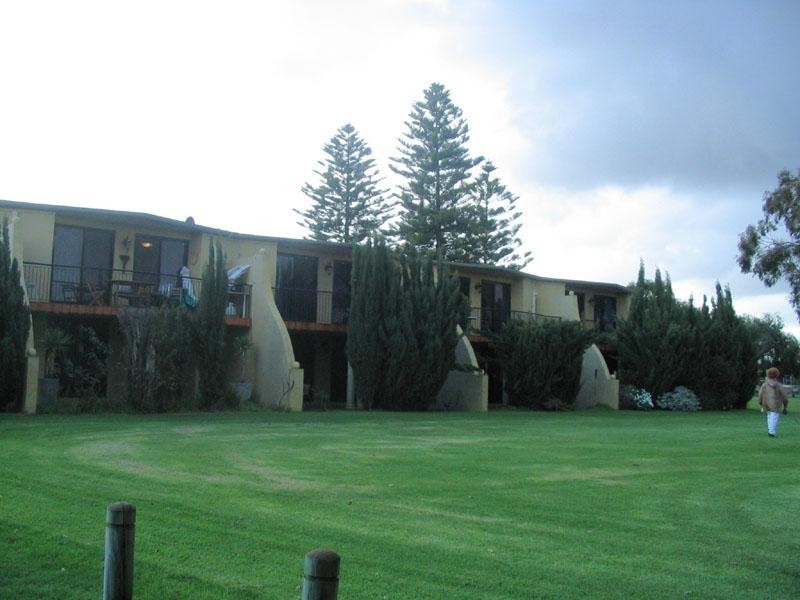 4/1 Cale Street, Como WA 6152