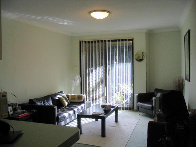 4/1 Cale Street, Como WA 6152