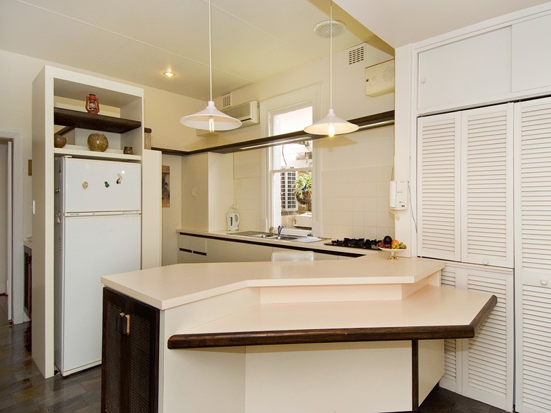 11 Lutey Avenue, Daglish WA 6008