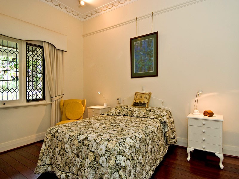 11 Lutey Avenue, Daglish WA 6008