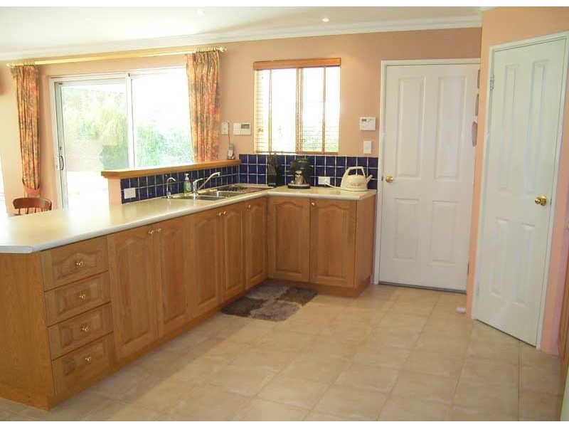 12 Hilarion Elbow, Brookdale WA 6112