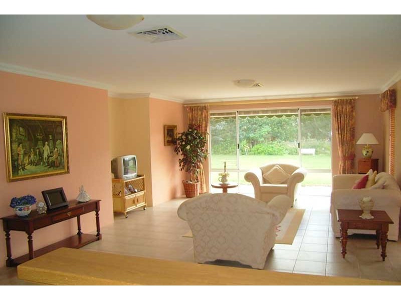 12 Hilarion Elbow, Brookdale WA 6112