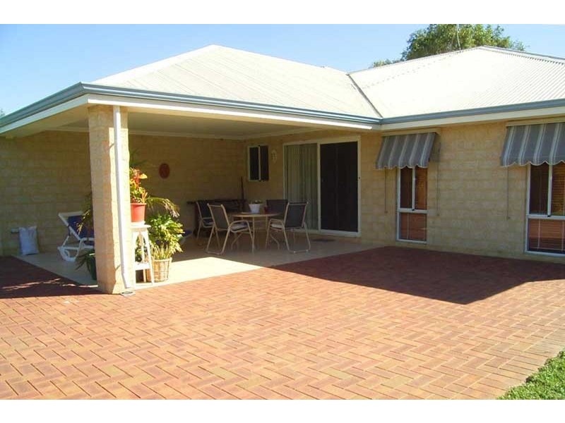 12 Hilarion Elbow, Brookdale WA 6112