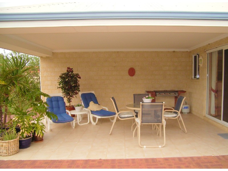 12 Hilarion Elbow, Brookdale WA 6112