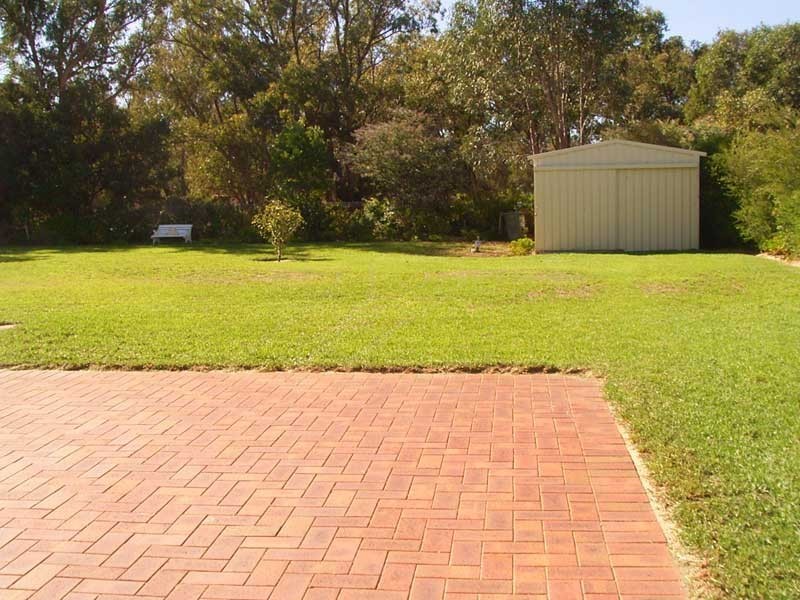 12 Hilarion Elbow, Brookdale WA 6112