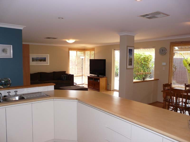 12 Russelia Street, Canning Vale WA 6155