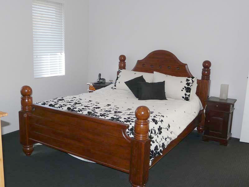 18 Edgecumbe Terrace, Baldivis WA 6171