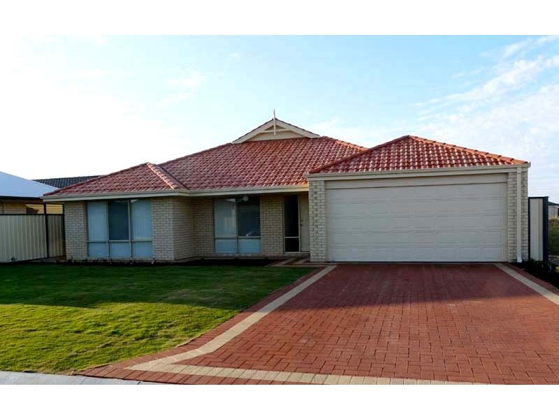 29 St Joseph Fairway, Success WA 6164