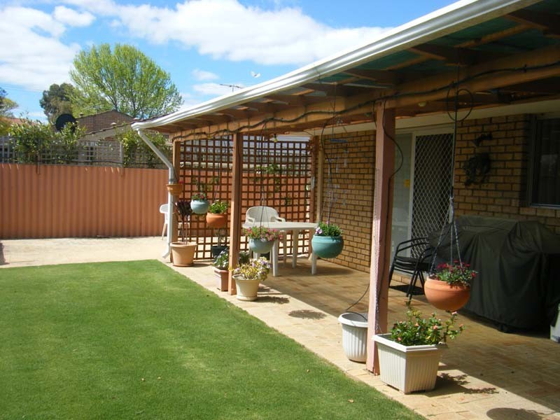 8/66 Moreing Street, Redcliffe WA 6104