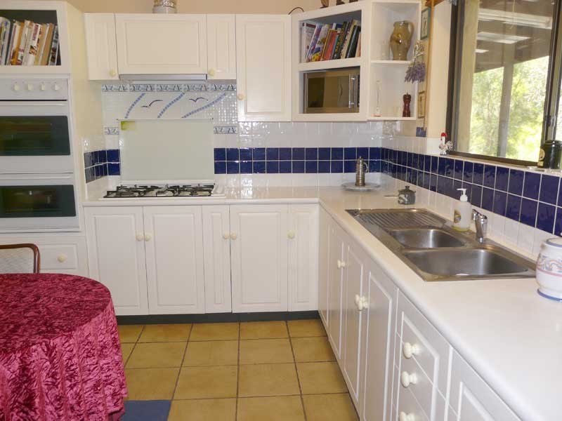 34 Mundaring Weir Rd, Mundaring WA 6073