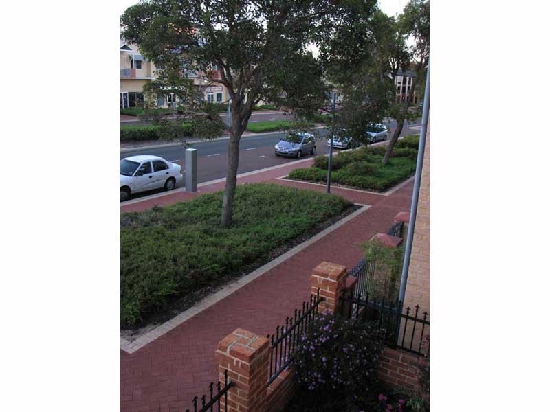 194 Lakeside Drive, Joondalup WA 6027