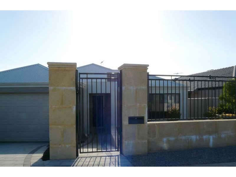 519 Rockingham Road, Munster WA 6166