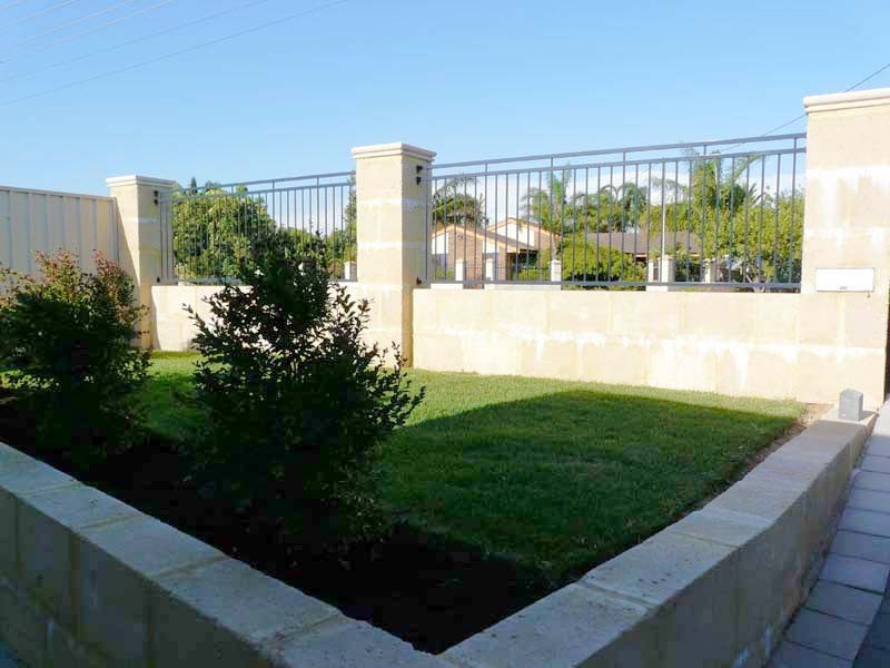 519 Rockingham Road, Munster WA 6166