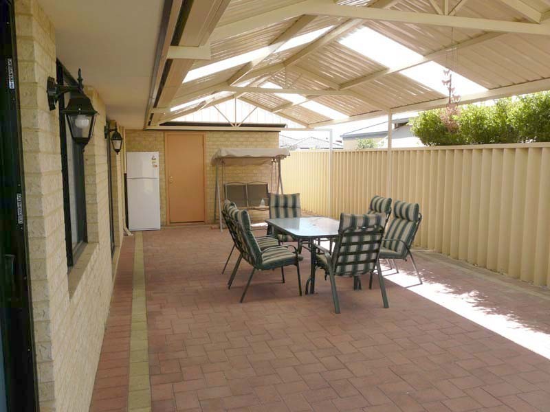 31 Coulthard Crescent, Canning Vale WA 6155