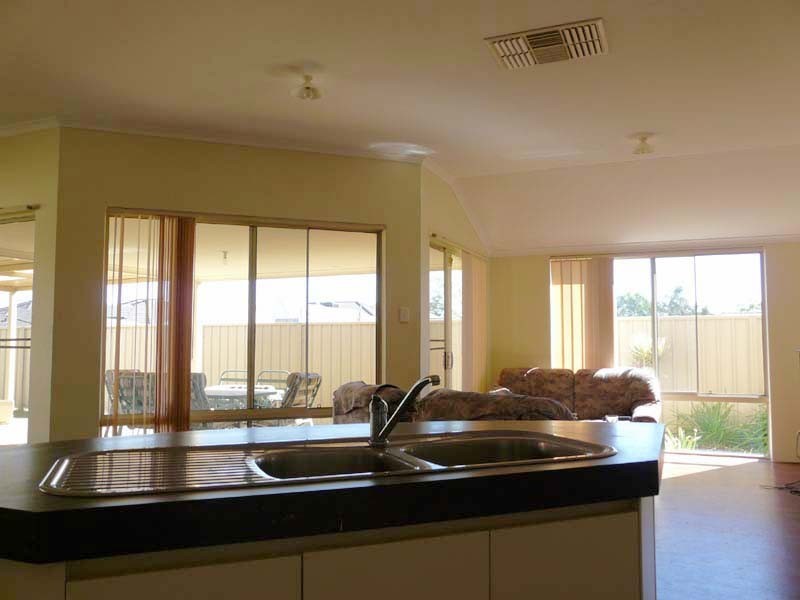 1 Greenland Blvd, Canning Vale WA 6155