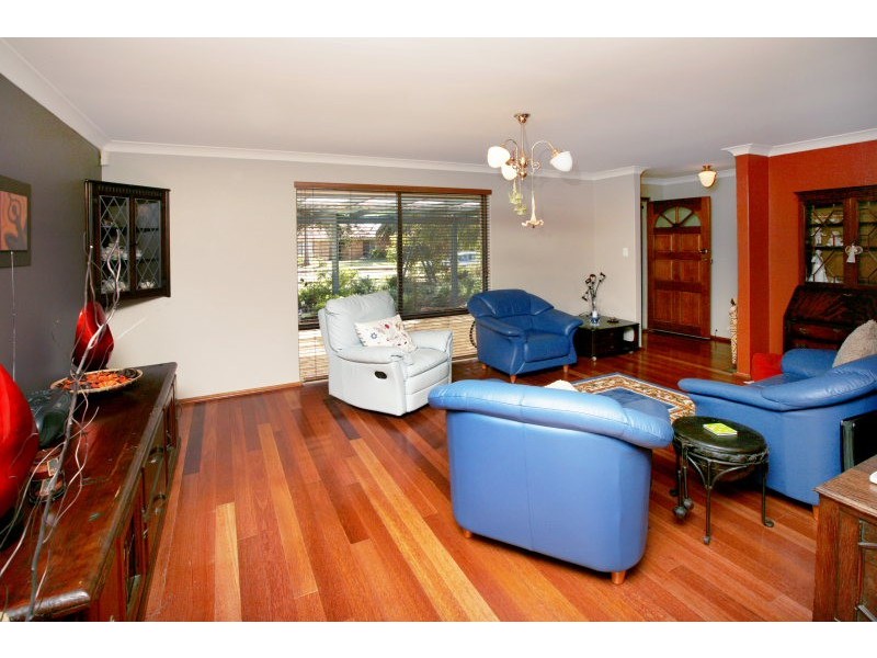 7 Compass Place, Waikiki WA 6169