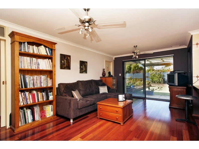 7 Compass Place, Waikiki WA 6169