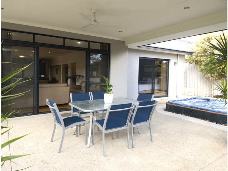 32 Strickland Road, Ardross WA 6153